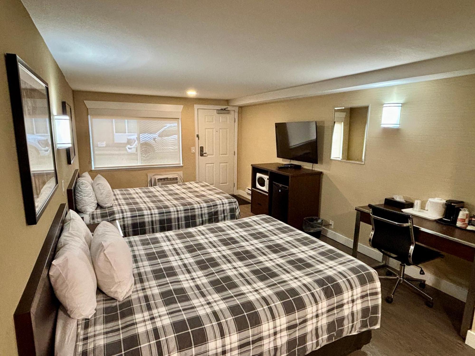 Rodeway Inn & Suites Kamloops Luaran gambar