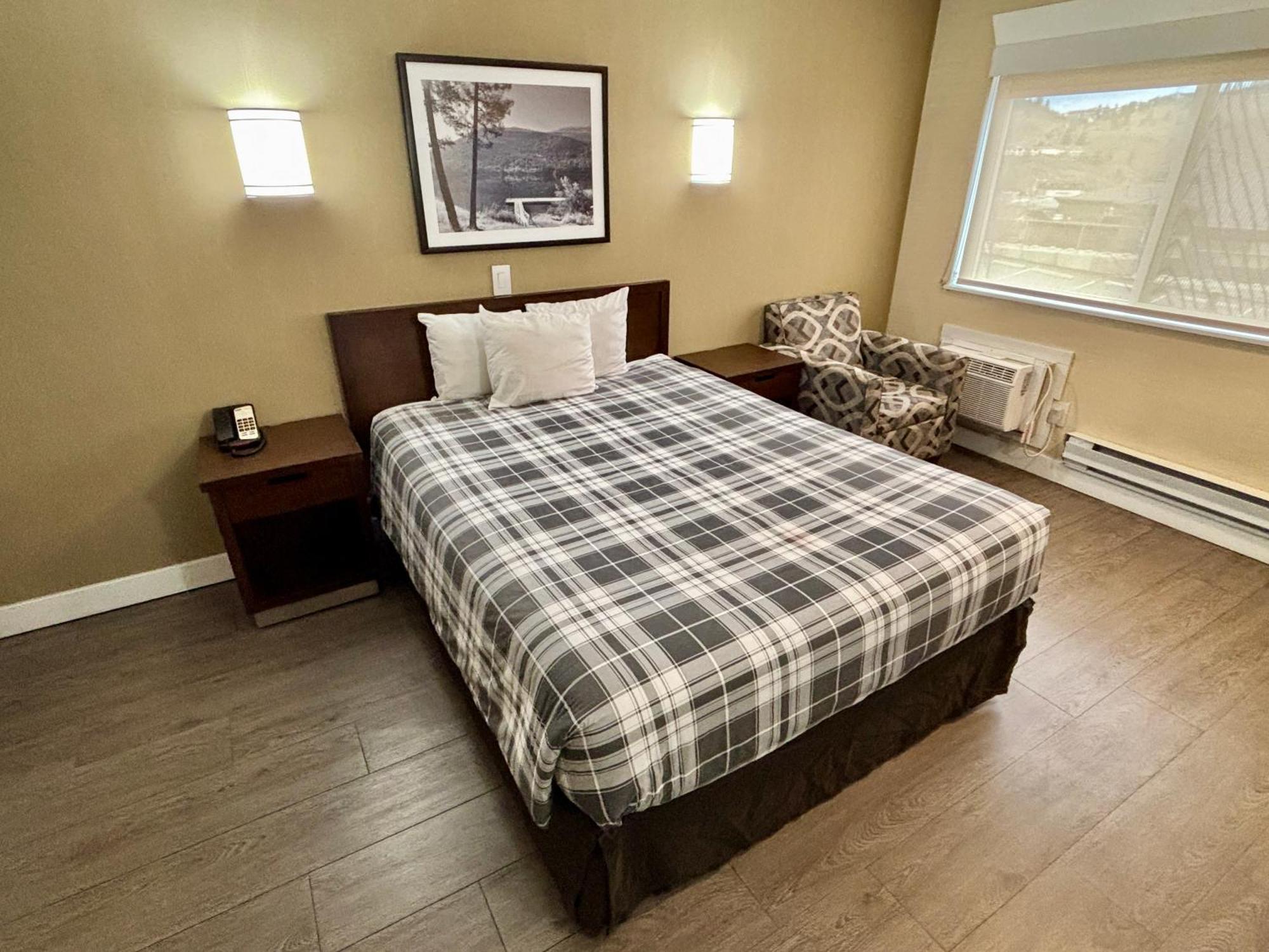 Rodeway Inn & Suites Kamloops Luaran gambar