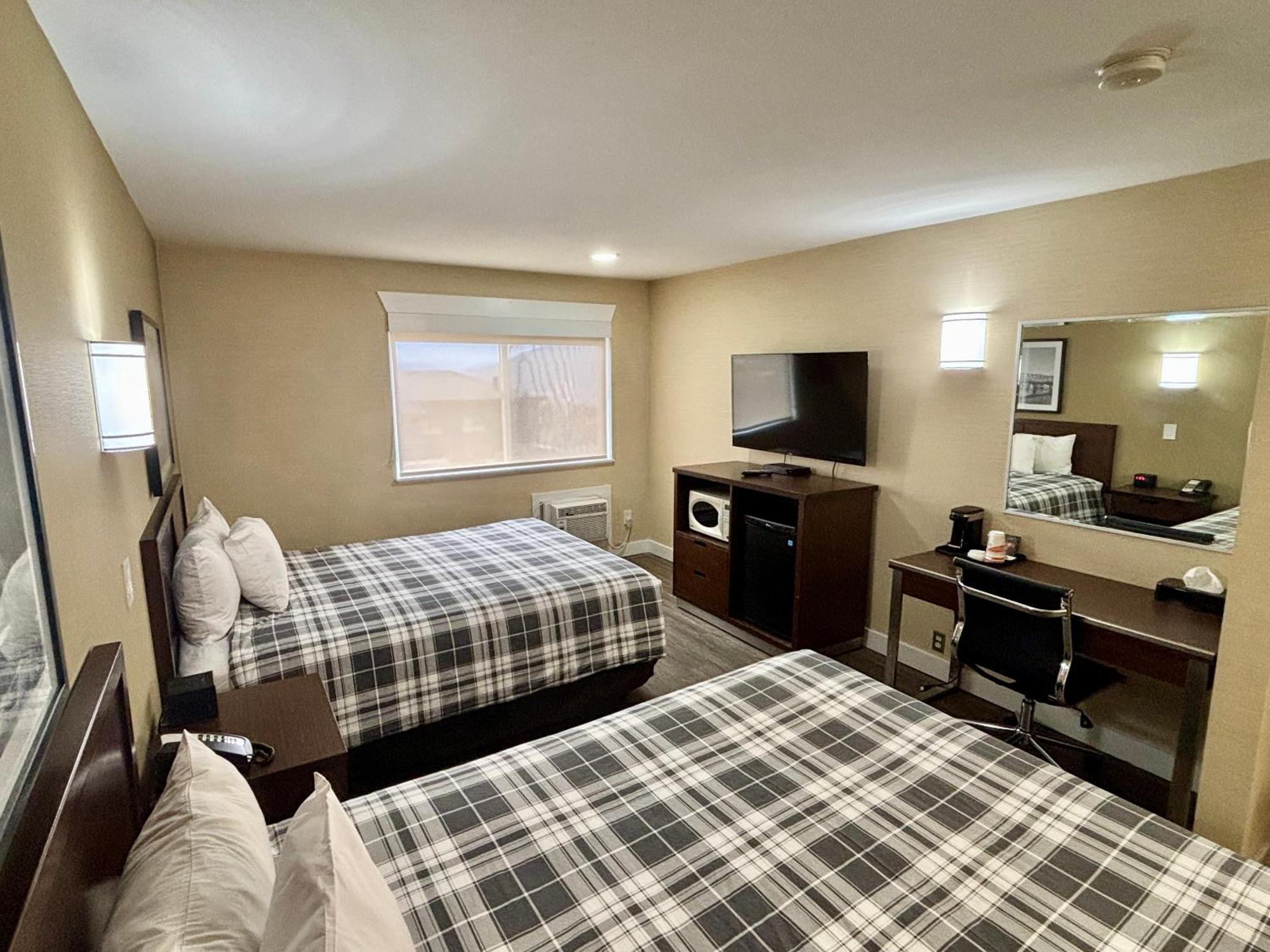 Rodeway Inn & Suites Kamloops Luaran gambar