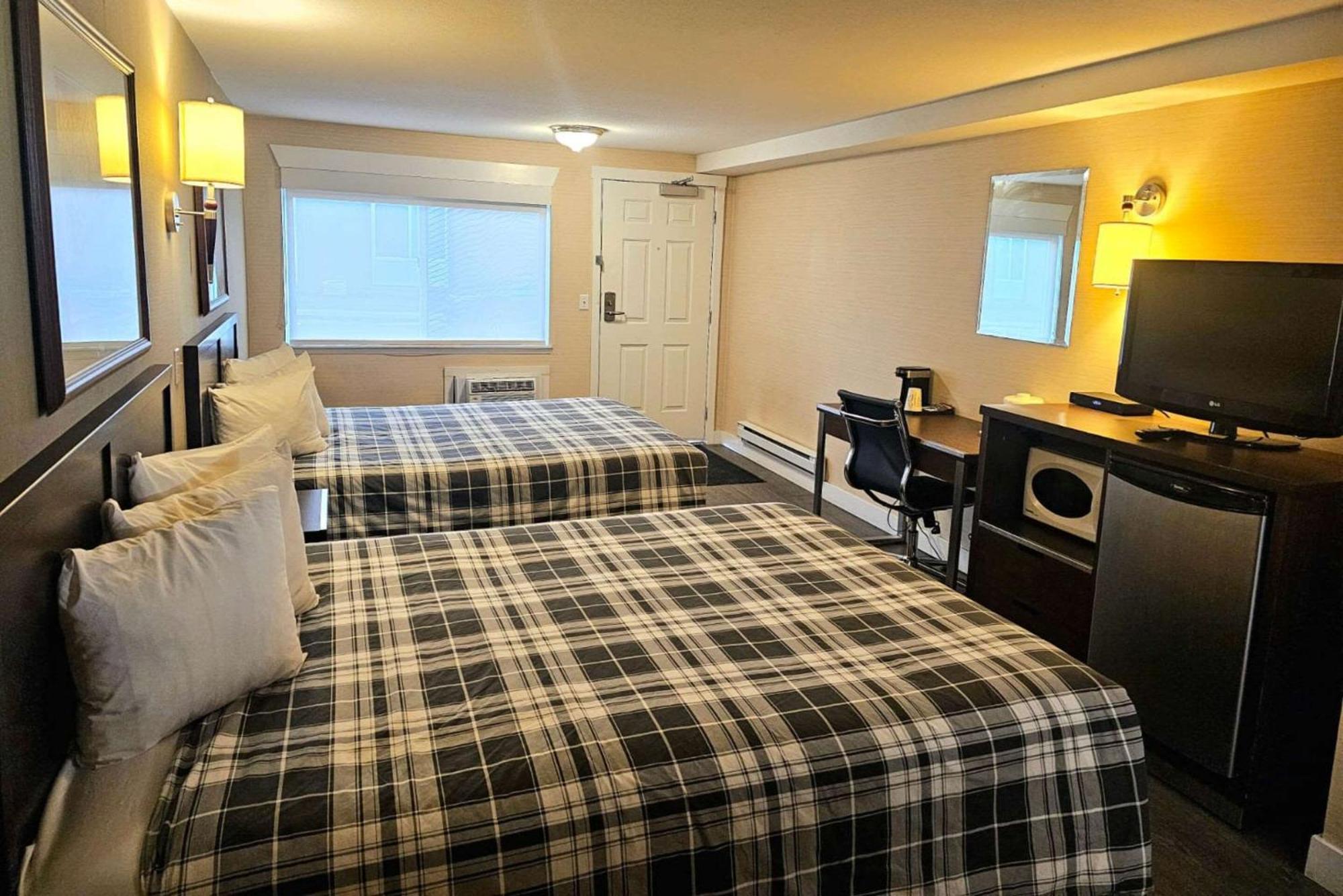 Rodeway Inn & Suites Kamloops Luaran gambar