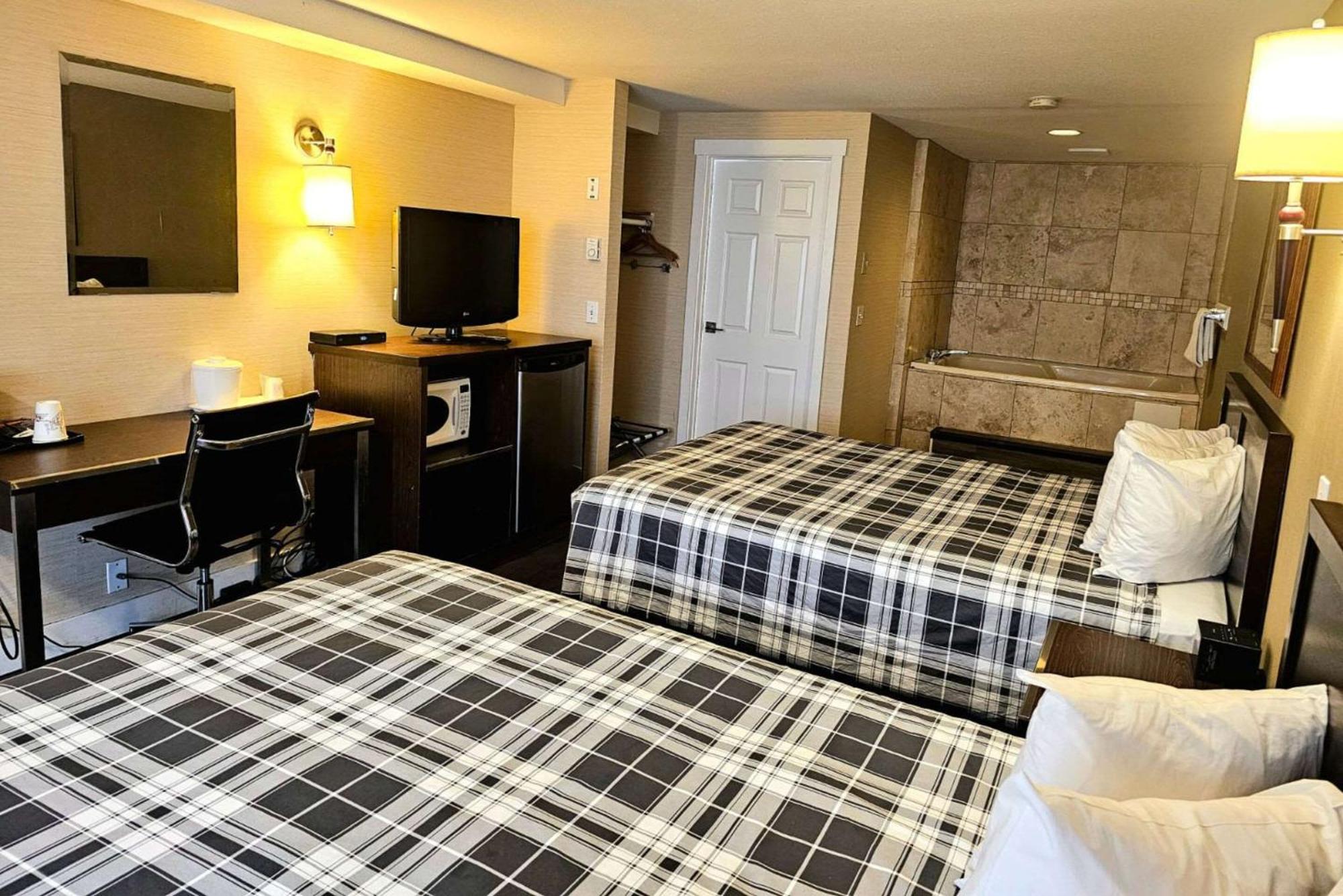 Rodeway Inn & Suites Kamloops Luaran gambar