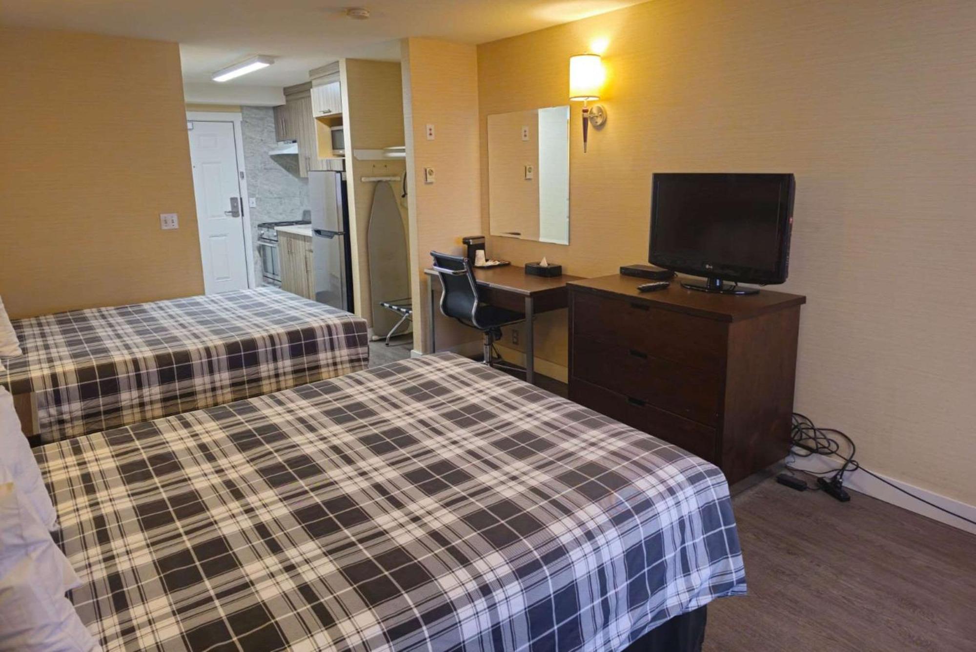 Rodeway Inn & Suites Kamloops Luaran gambar