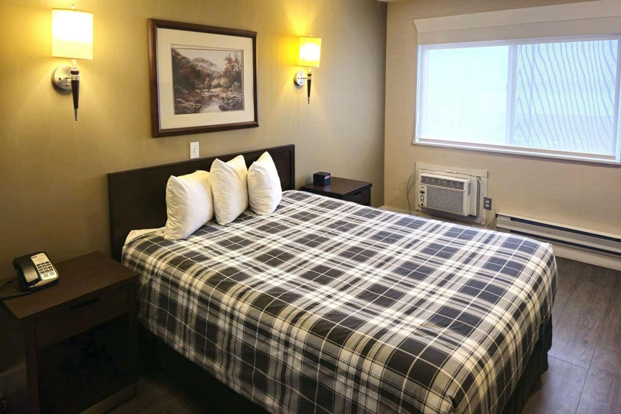Rodeway Inn & Suites Kamloops Luaran gambar