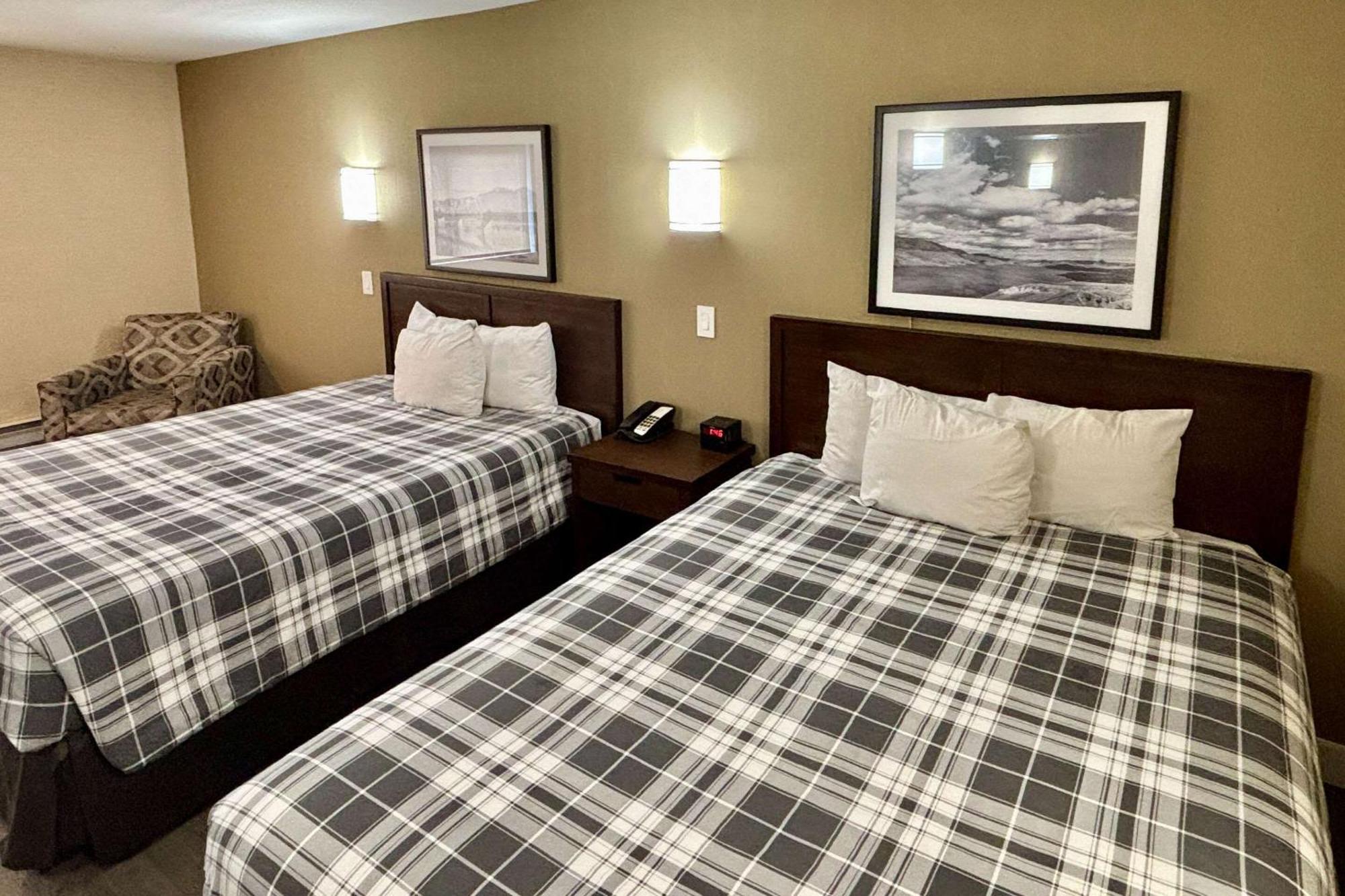 Rodeway Inn & Suites Kamloops Luaran gambar