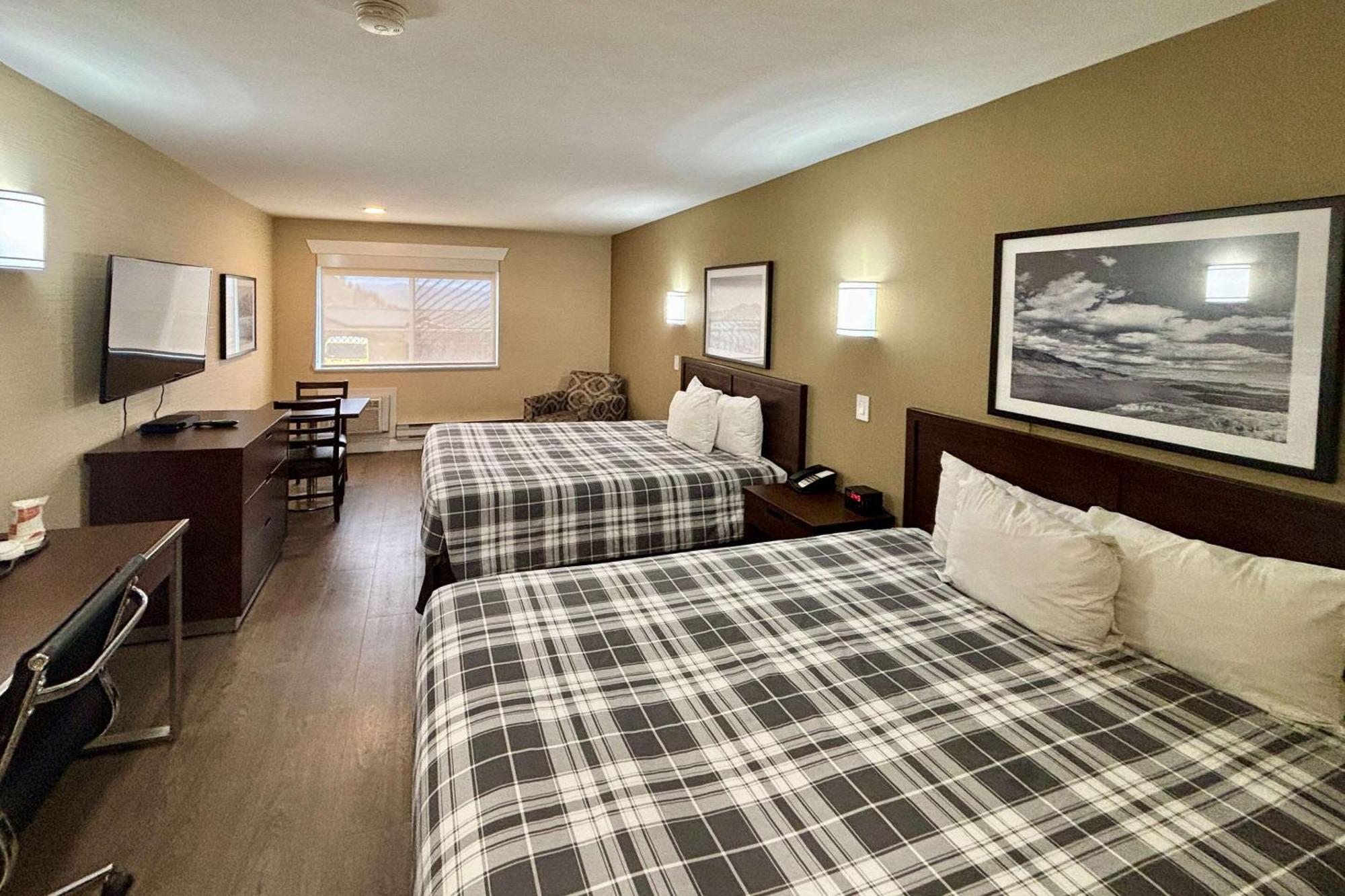 Rodeway Inn & Suites Kamloops Luaran gambar