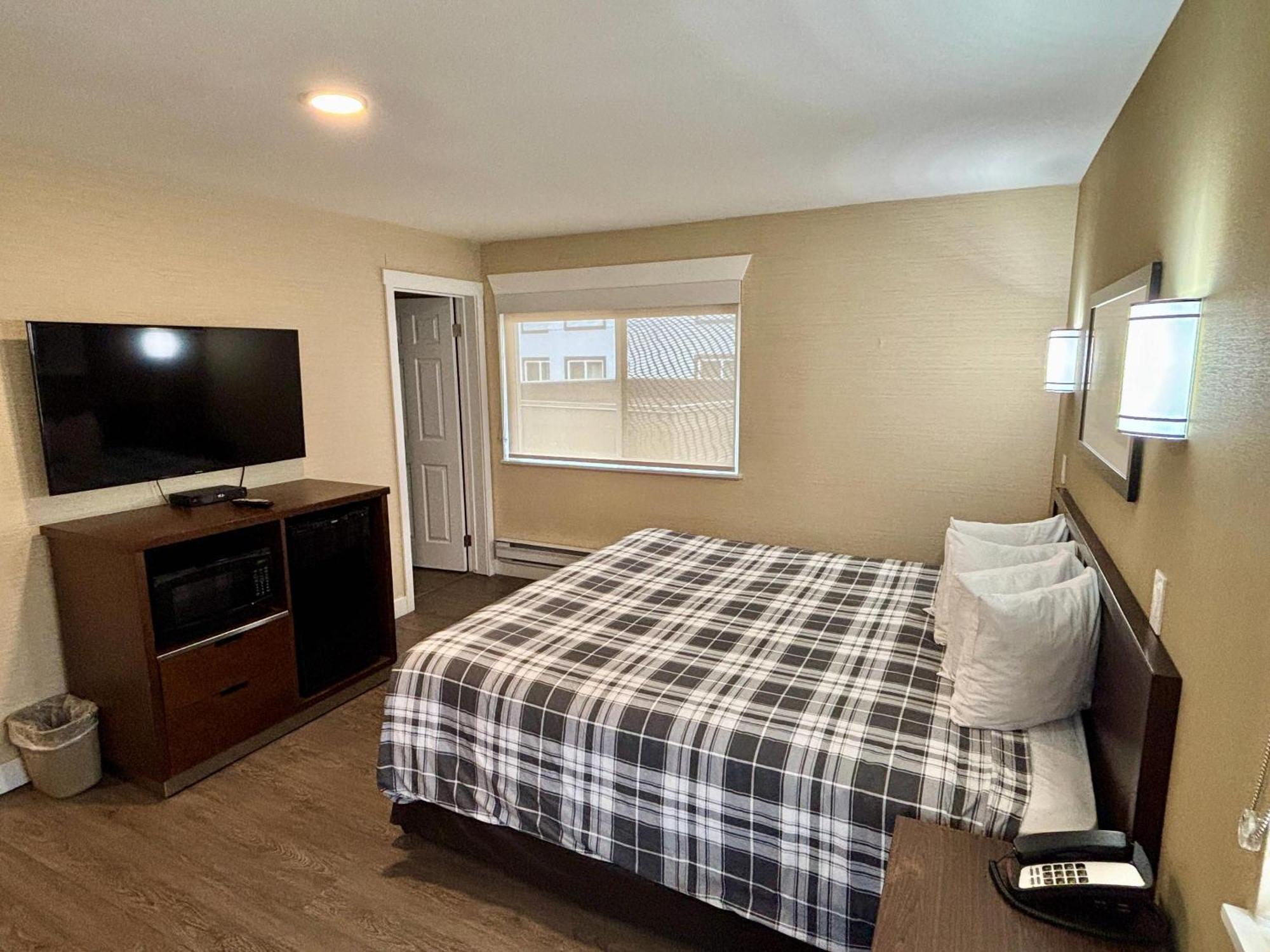 Rodeway Inn & Suites Kamloops Luaran gambar